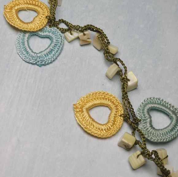 👍5 for $20 Crochet Hearts Long Necklace Blue & Yellow Abalone Beads - Picture 5 of 6